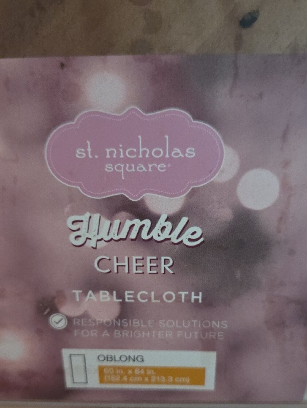 St. Nicholas Square NWT 'Humble Cheer' Tablecloth, Pointsetta, Oblong - Picture 2 of 6
